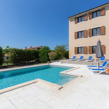Apartments "Alen" Nedeščina Eksteriør bilde