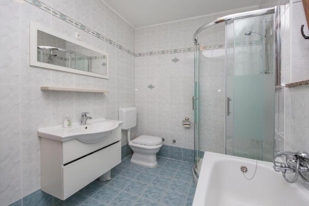 Apartments "Alen" Nedeščina Eksteriør bilde