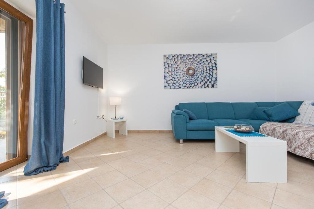 Apartments "Alen" Nedeščina Eksteriør bilde