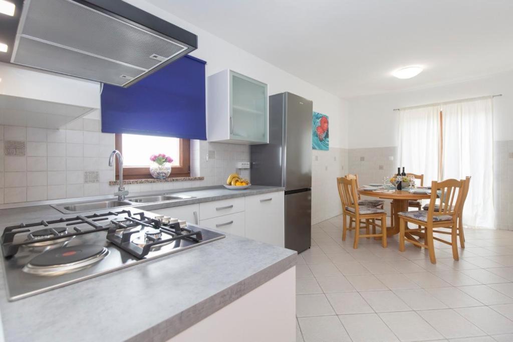Apartments "Alen" Nedeščina Eksteriør bilde