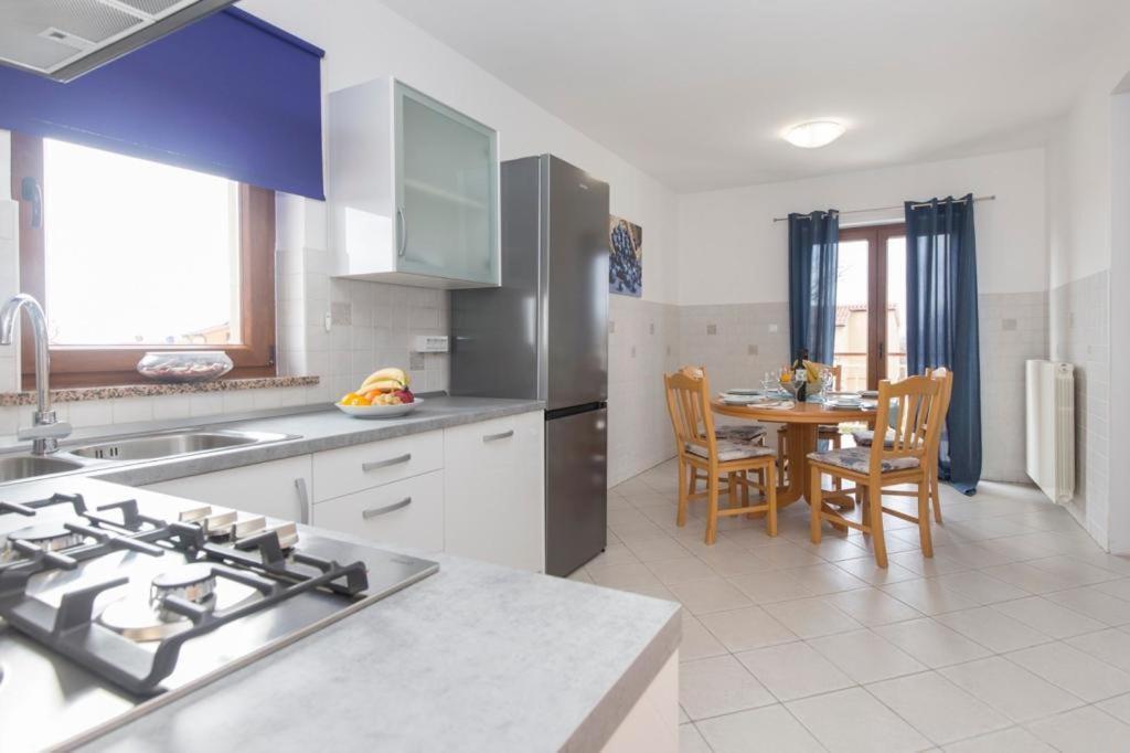 Apartments "Alen" Nedeščina Eksteriør bilde