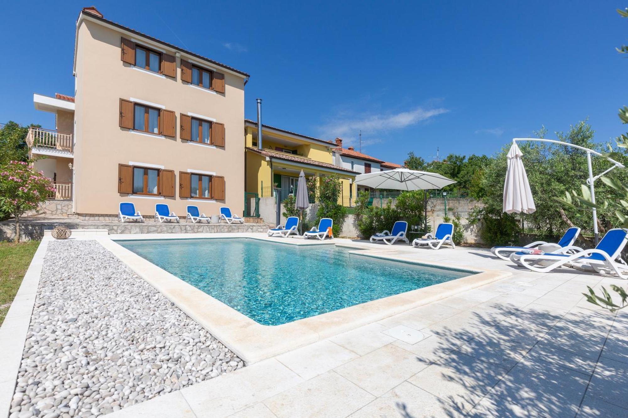 Apartments "Alen" Nedeščina Eksteriør bilde