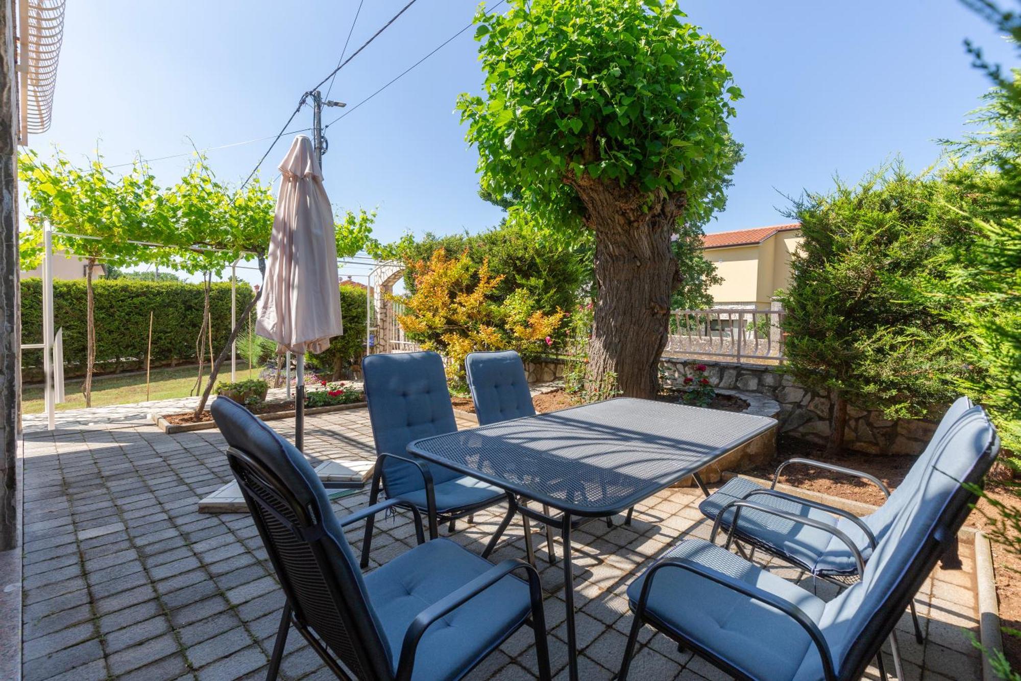 Apartments "Alen" Nedeščina Eksteriør bilde